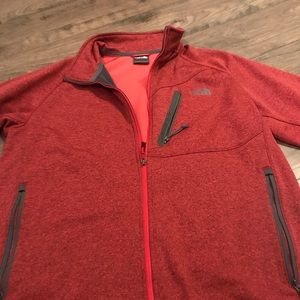 Men medium north face zip up